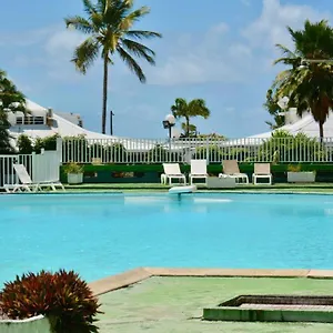Spacieux Avec Citerne A Eau Et Acces Direct A La , Le Gosier (Grande-Terre) Guadeloupe